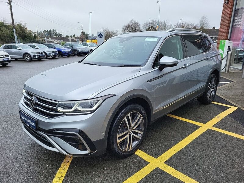 More views of Volkswagen Tiguan Allspace