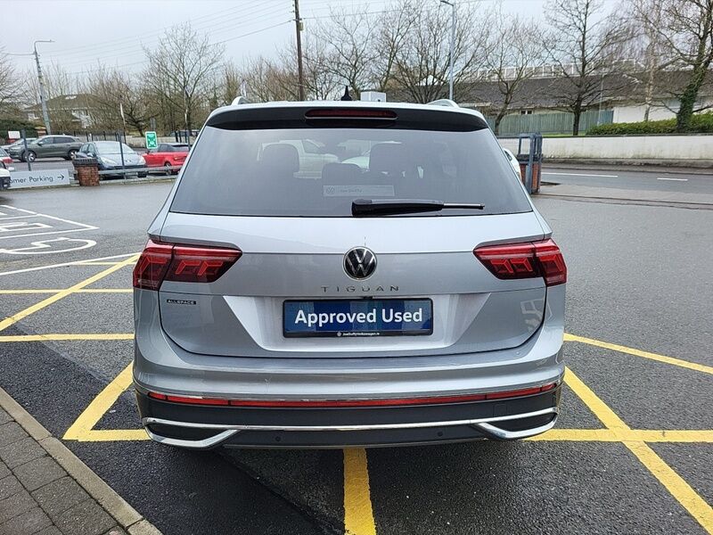 More views of Volkswagen Tiguan Allspace