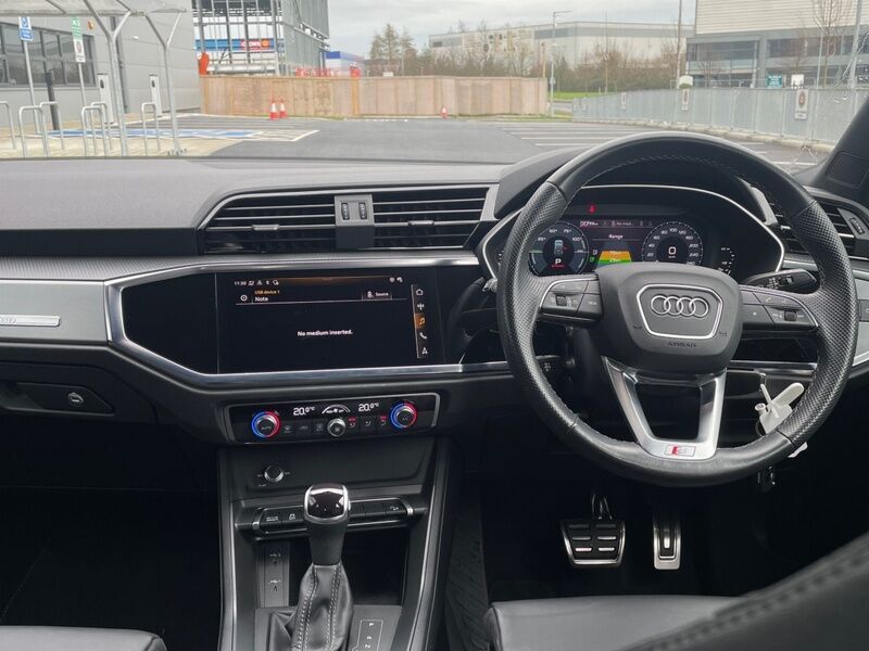 More views of Audi Q3