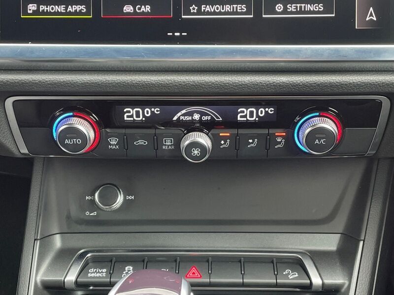 More views of Audi Q3