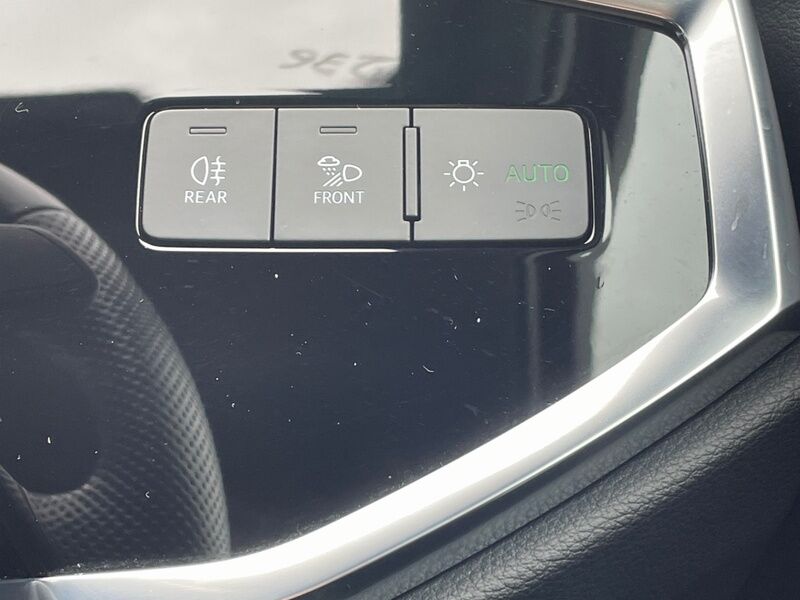 More views of Audi Q3