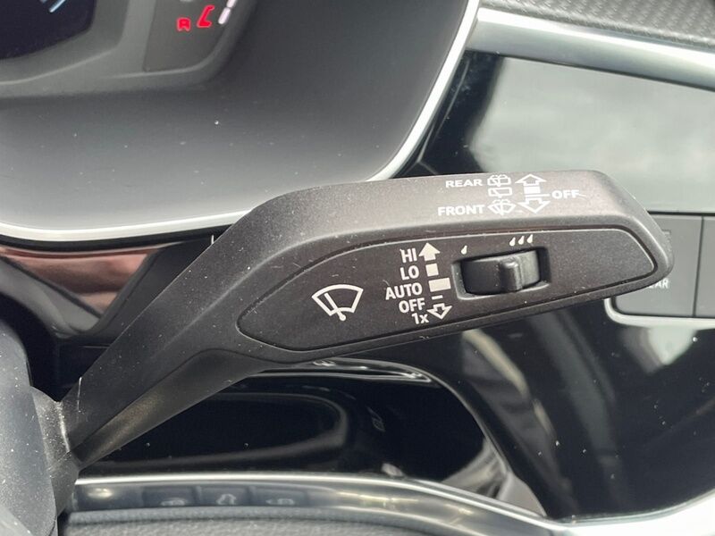 More views of Audi Q3