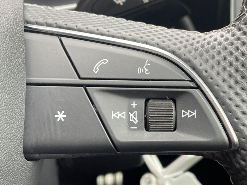 More views of Audi Q3