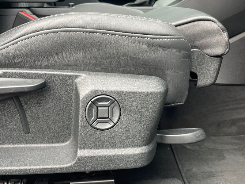 More views of Audi Q3