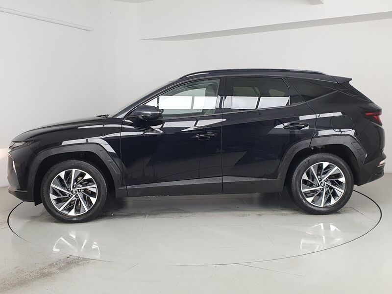 More views of Hyundai Tucson