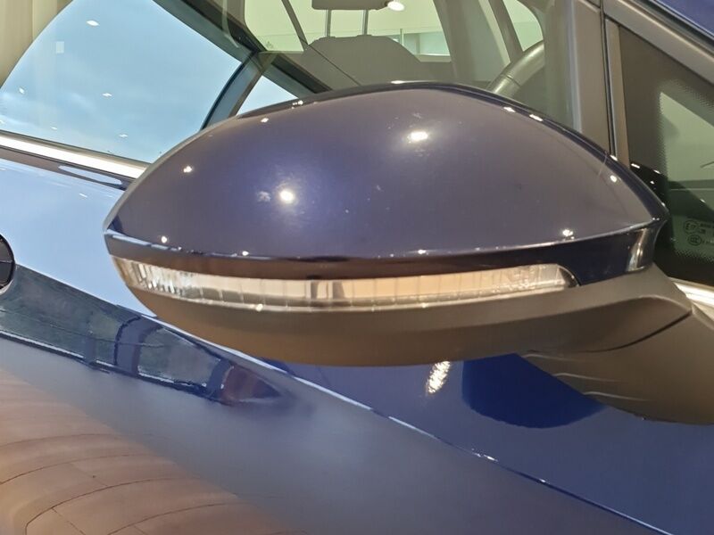 More views of Volkswagen Golf