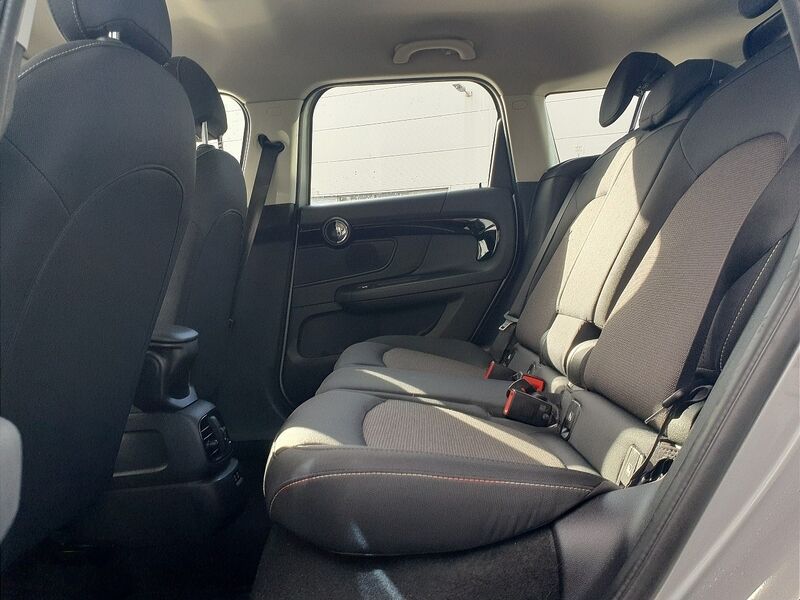 More views of Mini Countryman