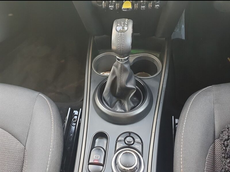 More views of Mini Countryman