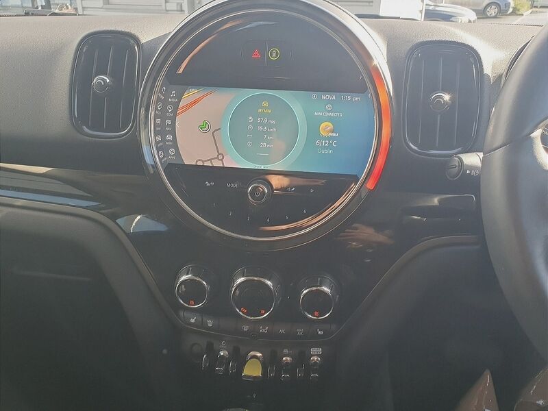 More views of Mini Countryman