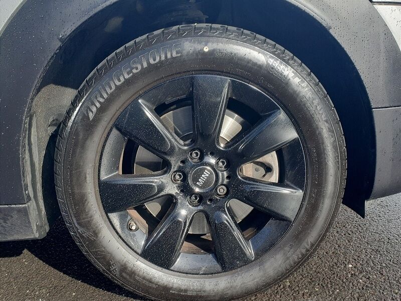 More views of Mini Countryman