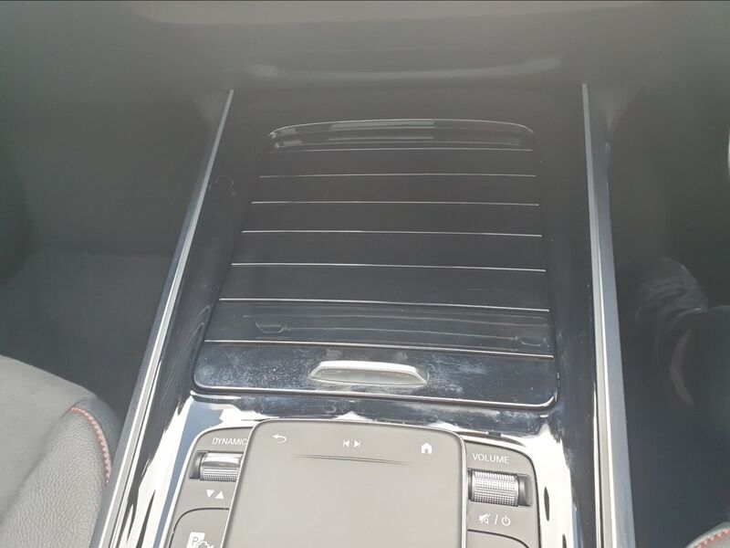 More views of Mercedes-Benz EQB