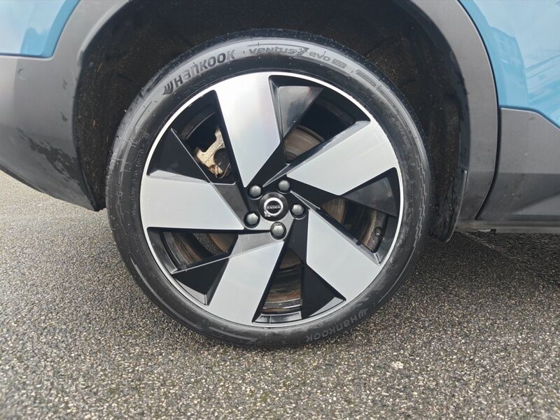 More views of Volvo XC40