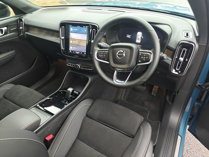 More views of Volvo XC40