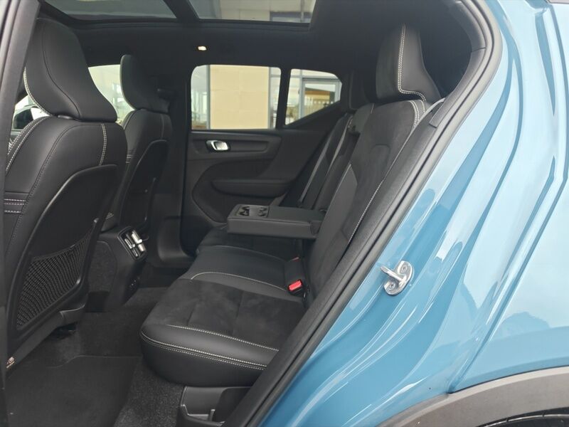 More views of Volvo XC40