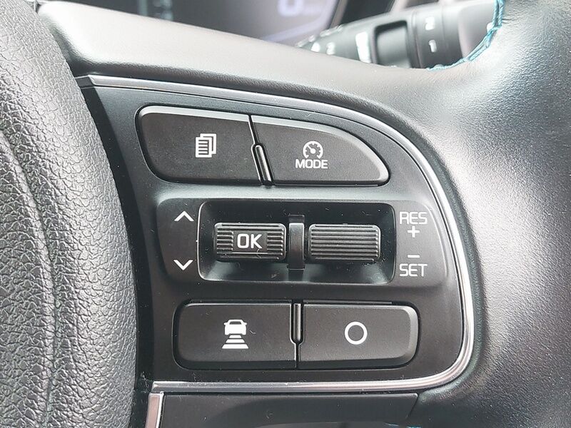 More views of Kia Niro