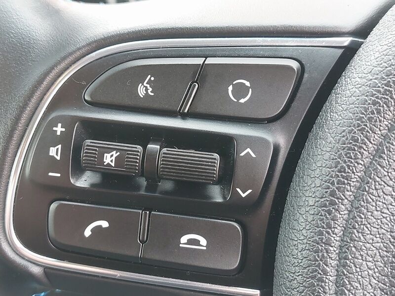 More views of Kia Niro