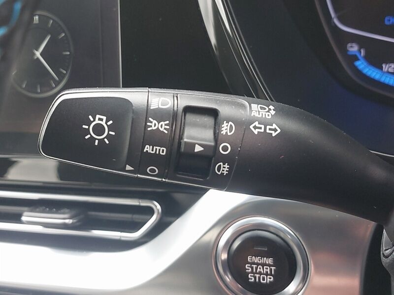 More views of Kia Niro