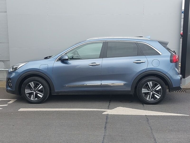 More views of Kia Niro