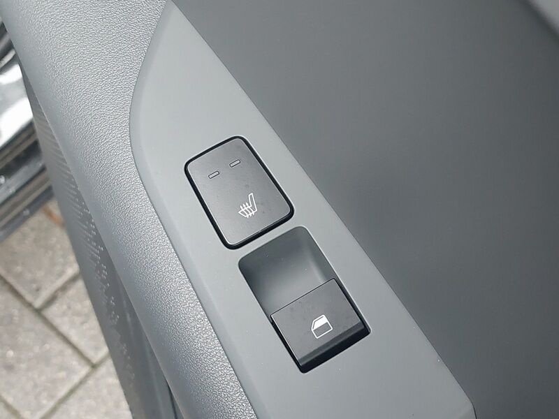 More views of Kia e-Niro