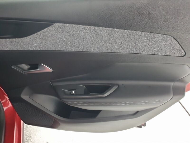 More views of Peugeot 408