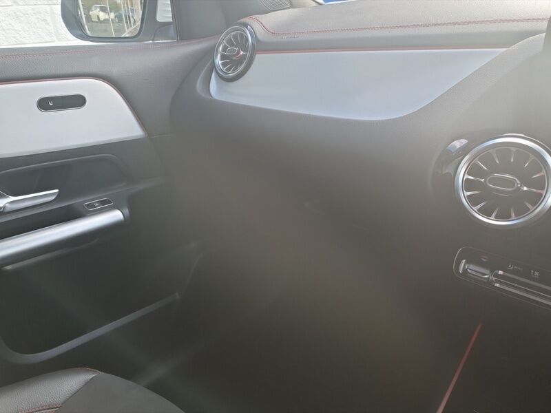 More views of Mercedes-Benz EQA