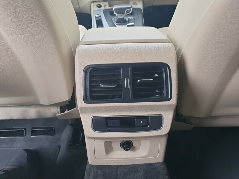 More views of Audi Q5