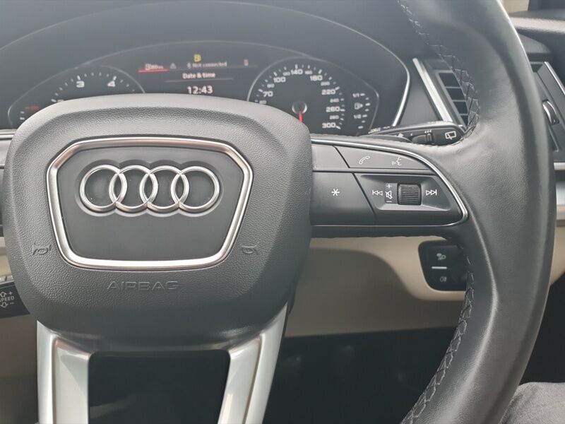 More views of Audi Q5