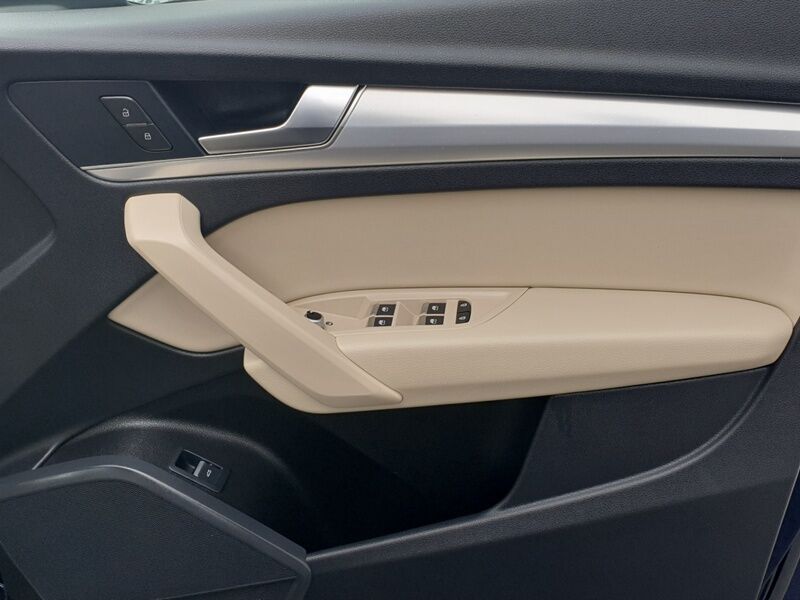 More views of Audi Q5