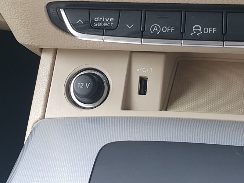 More views of Audi Q5