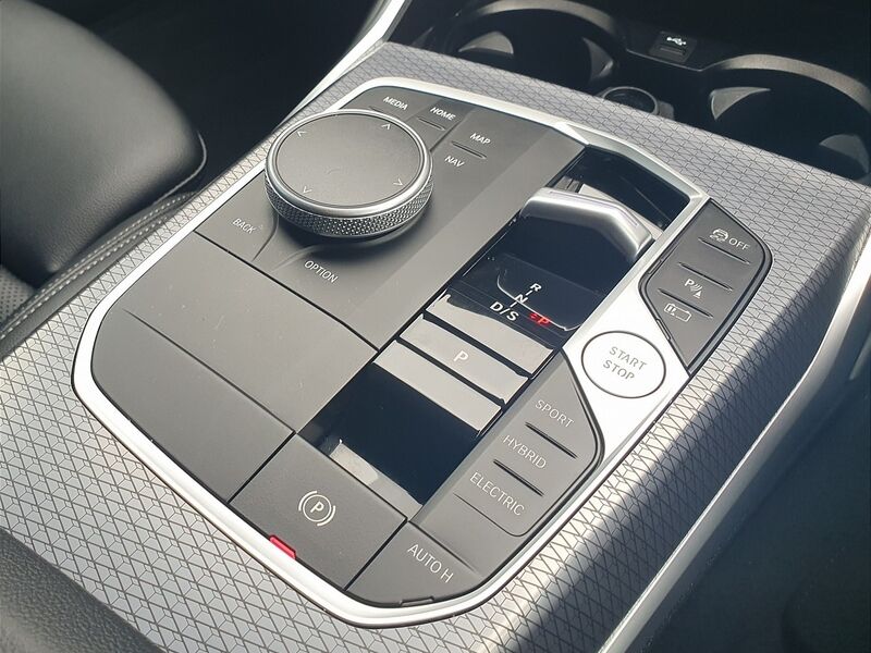 More views of BMW 3-Series