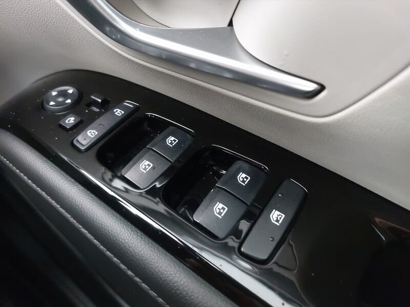 More views of Hyundai Tucson