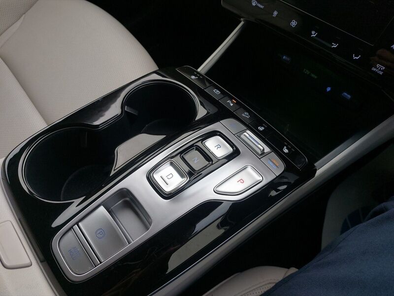 More views of Hyundai Tucson