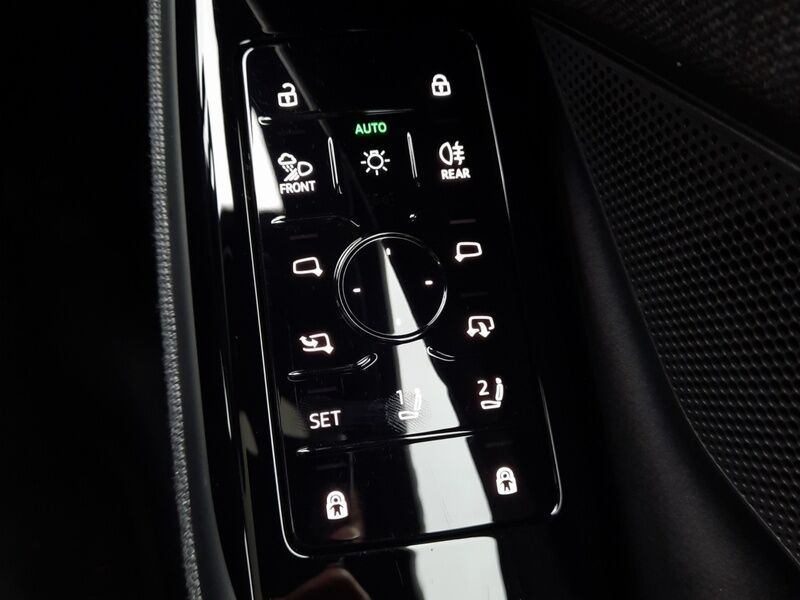 More views of Audi A6 Sportback e-tron