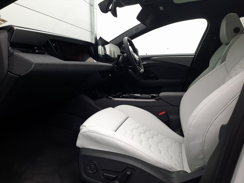 More views of Audi A6 Sportback e-tron