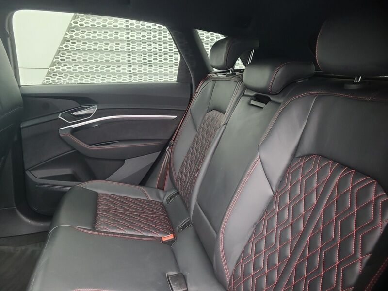 More views of Audi Q8 e-tron