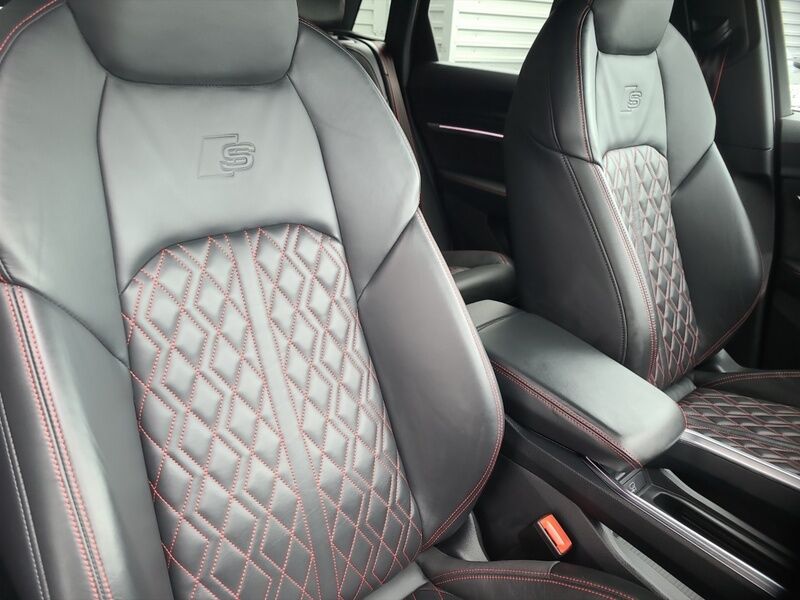 More views of Audi Q8 e-tron