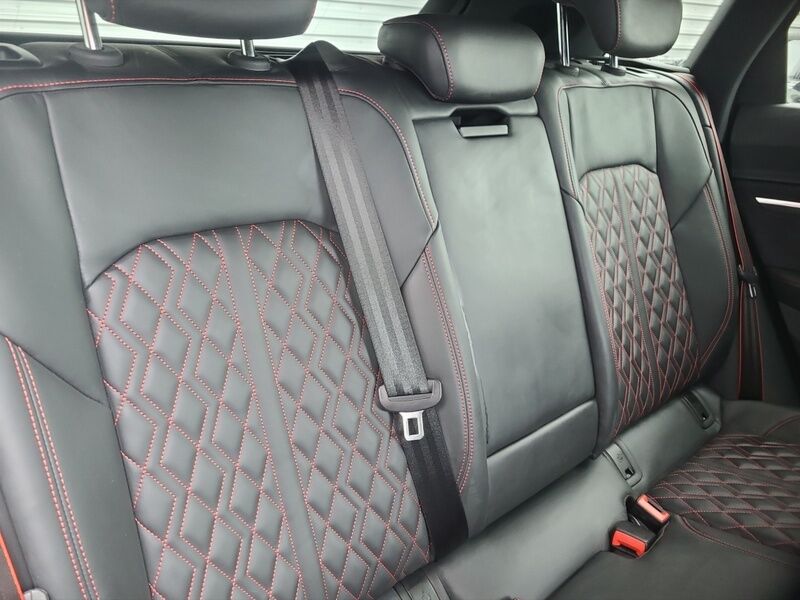 More views of Audi Q8 e-tron