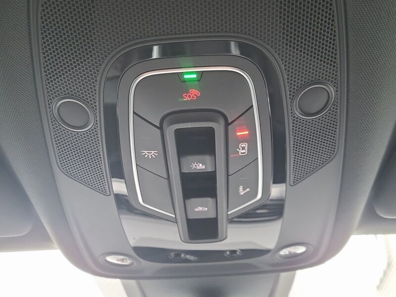 More views of Audi Q8 e-tron