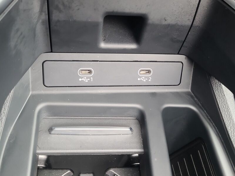 More views of Audi Q8 e-tron