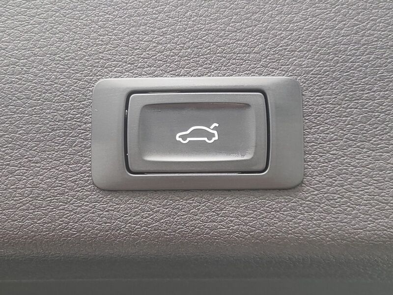 More views of Audi Q8 e-tron