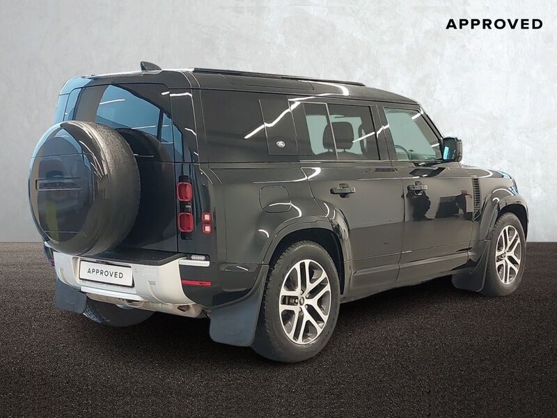 More views of Land Rover Defender