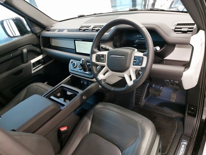 More views of Land Rover Defender