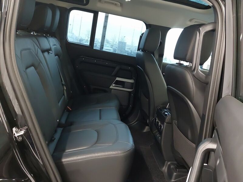 More views of Land Rover Defender