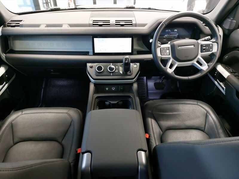 More views of Land Rover Defender