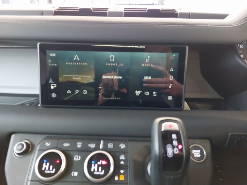 More views of Land Rover Defender