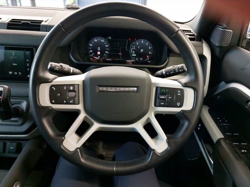 More views of Land Rover Defender