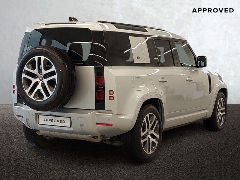 More views of Land Rover Defender