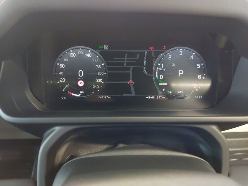 More views of Land Rover Defender