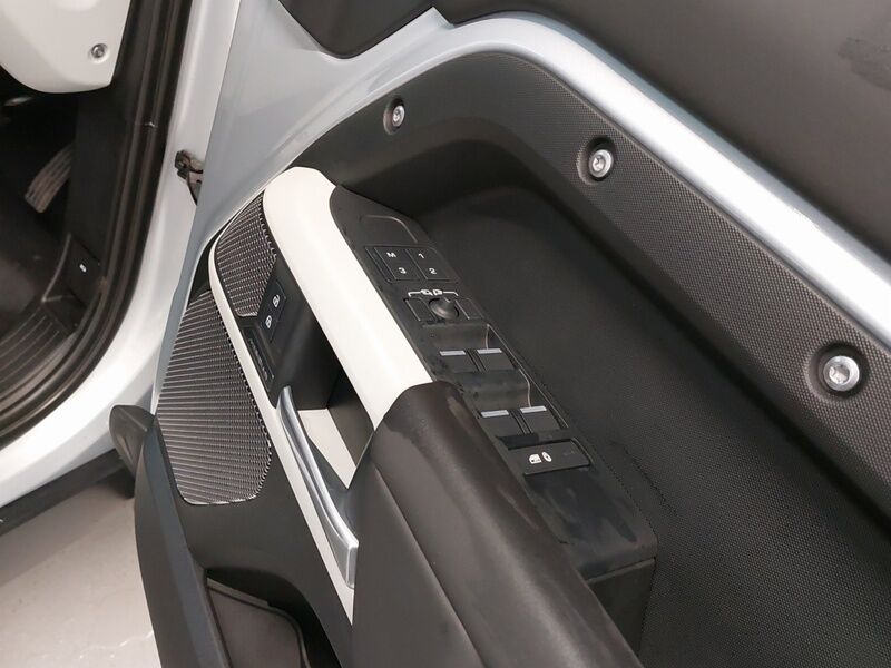 More views of Land Rover Defender