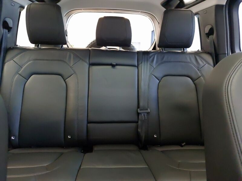 More views of Land Rover Defender